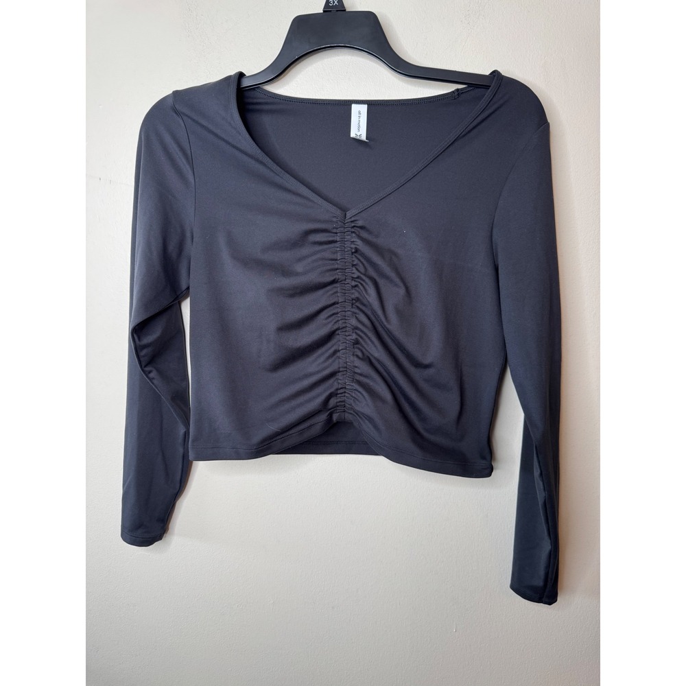 All In Motion Womens XL Black Ruched V-Neck Long Sleeve Cropped Activewear Top
